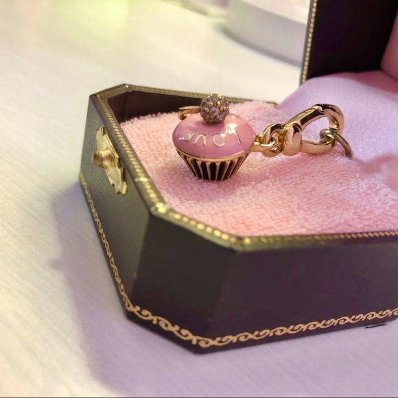 NWT Juicy Couture Cupcake Bracelet Charm - Picture 2 of 5
